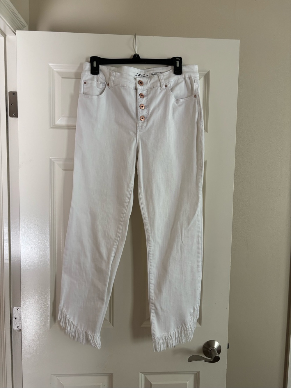 INC International Concepts White Button-Front Frayed Hem Jeans size 12